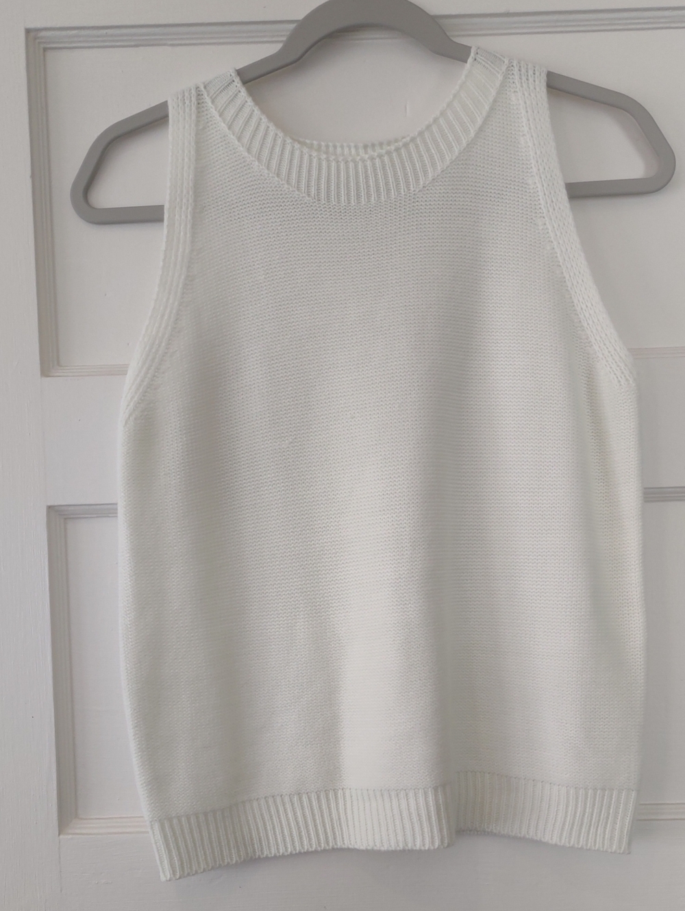 Women's Off White Knit Sleeveless Sweater Tank Medium